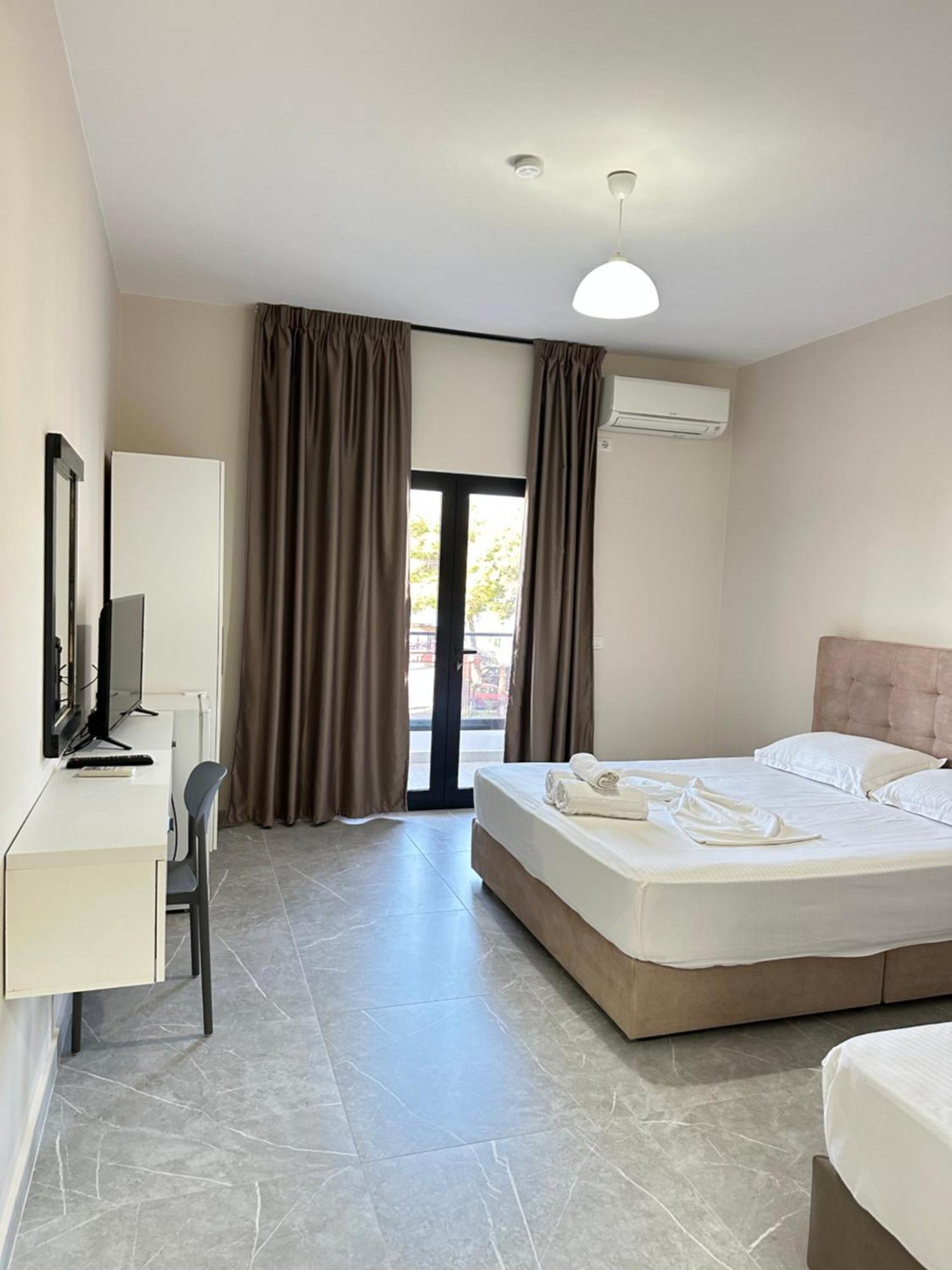 Molla Hotel Restorant Shengjin Ngoại thất bức ảnh