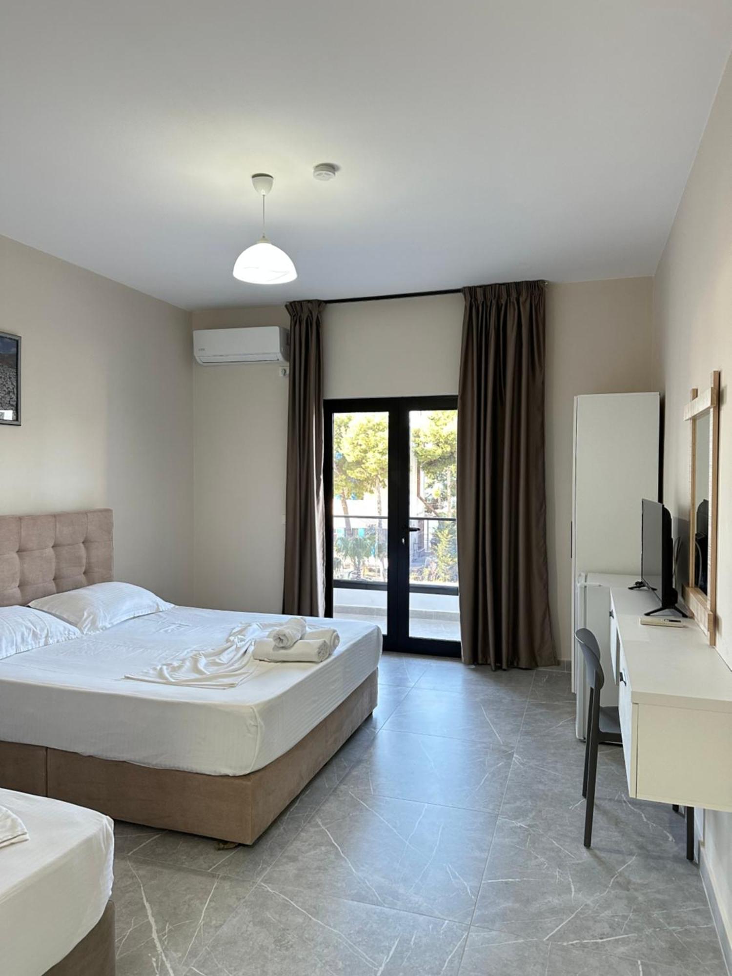 Molla Hotel Restorant Shengjin Ngoại thất bức ảnh