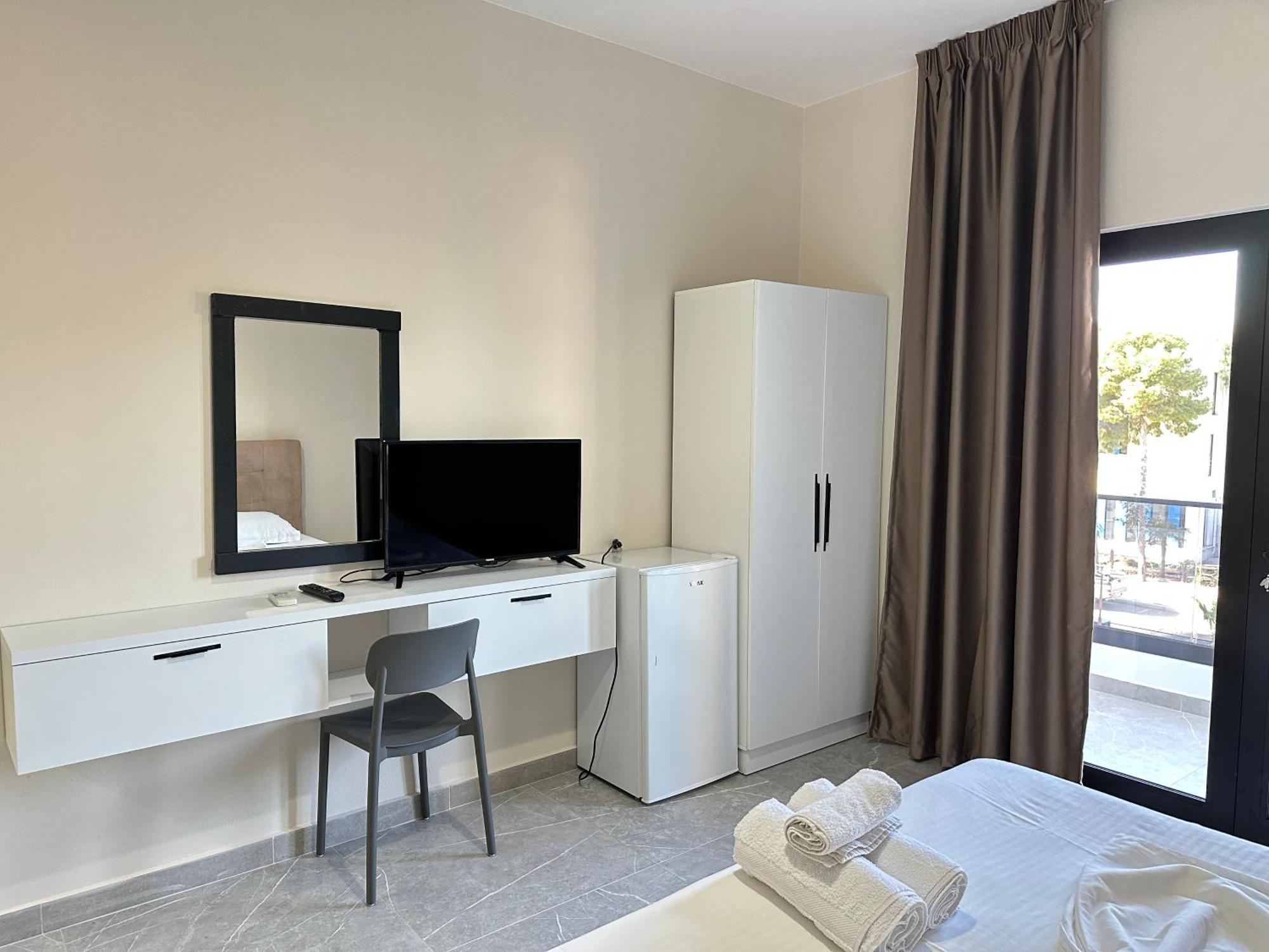 Molla Hotel Restorant Shengjin Ngoại thất bức ảnh
