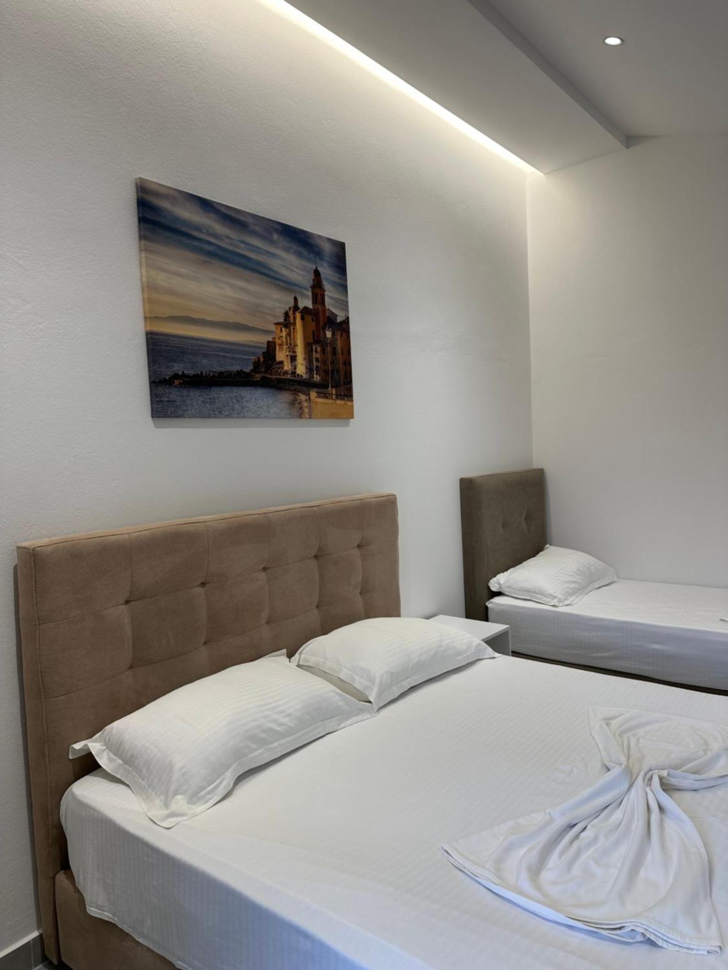Molla Hotel Restorant Shengjin Ngoại thất bức ảnh