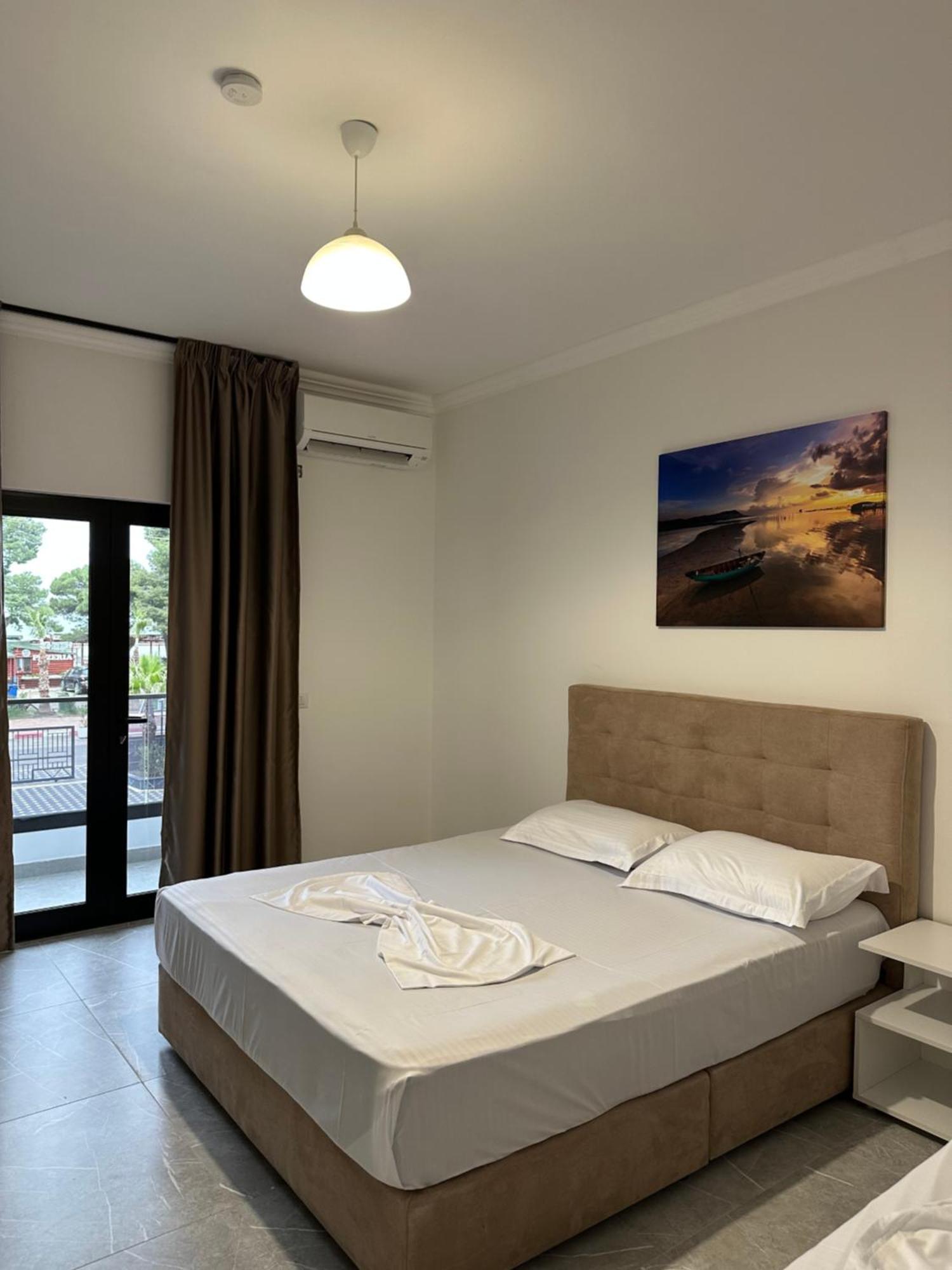 Molla Hotel Restorant Shengjin Ngoại thất bức ảnh