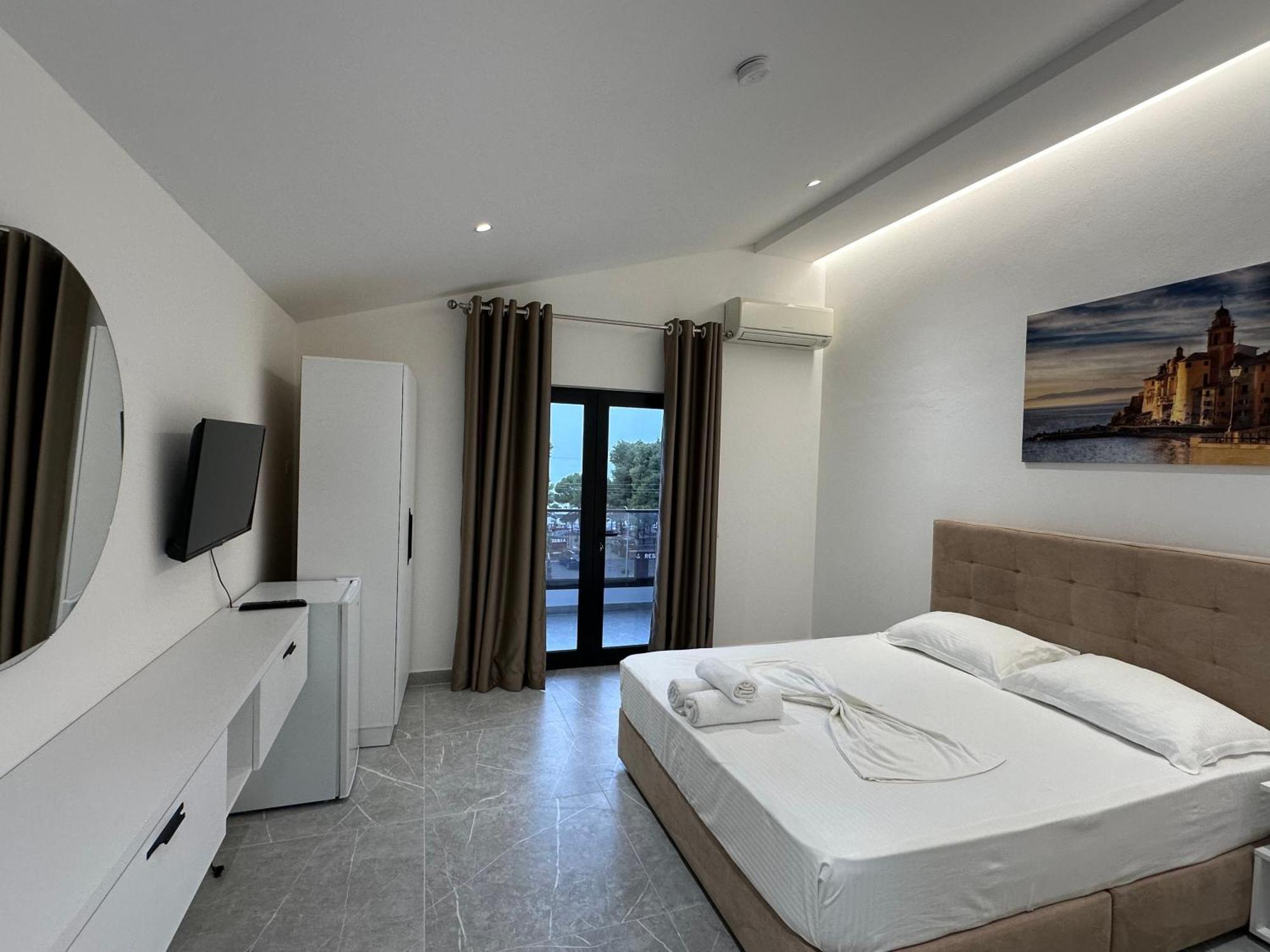 Molla Hotel Restorant Shengjin Ngoại thất bức ảnh