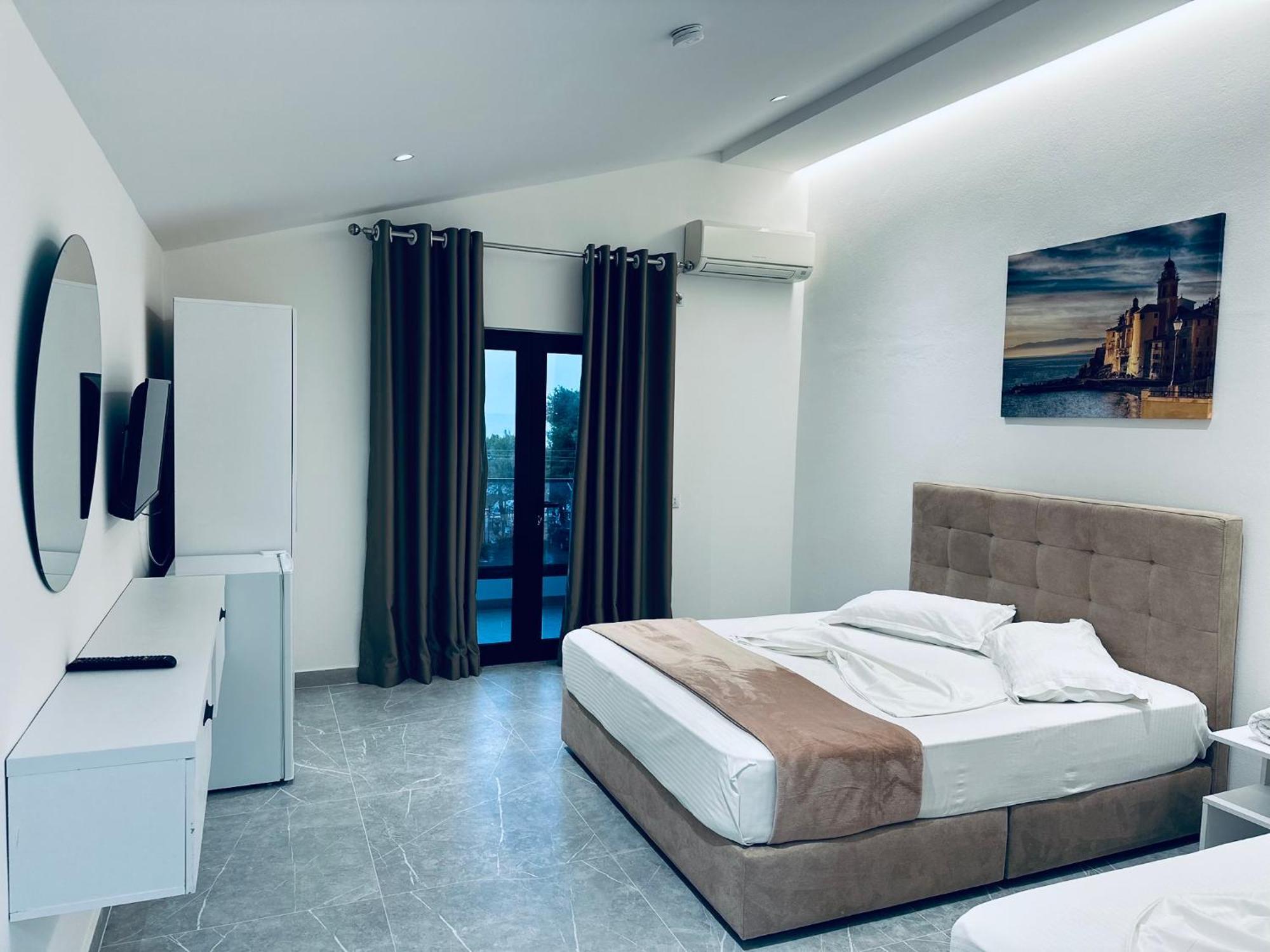 Molla Hotel Restorant Shengjin Ngoại thất bức ảnh
