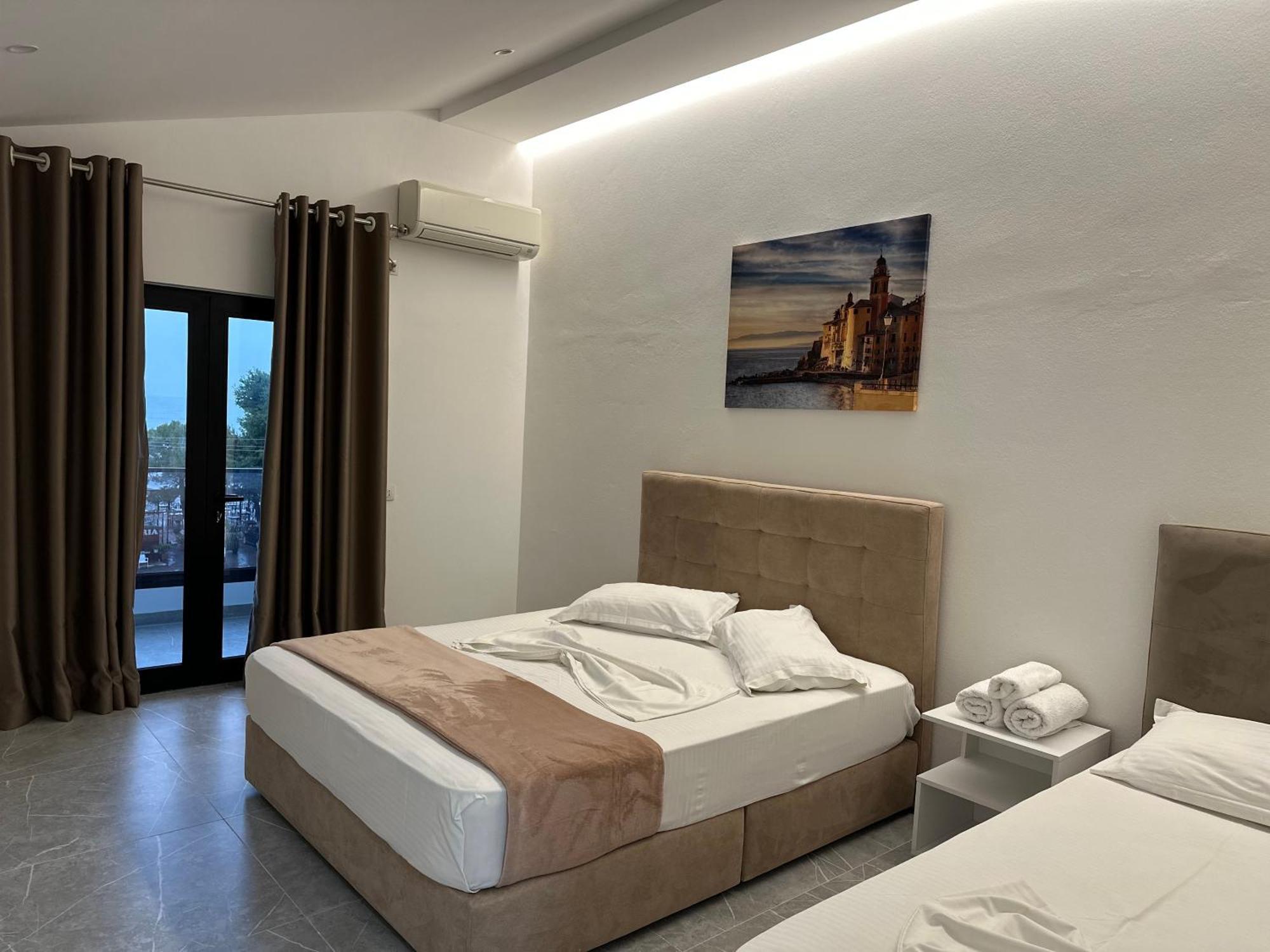 Molla Hotel Restorant Shengjin Ngoại thất bức ảnh