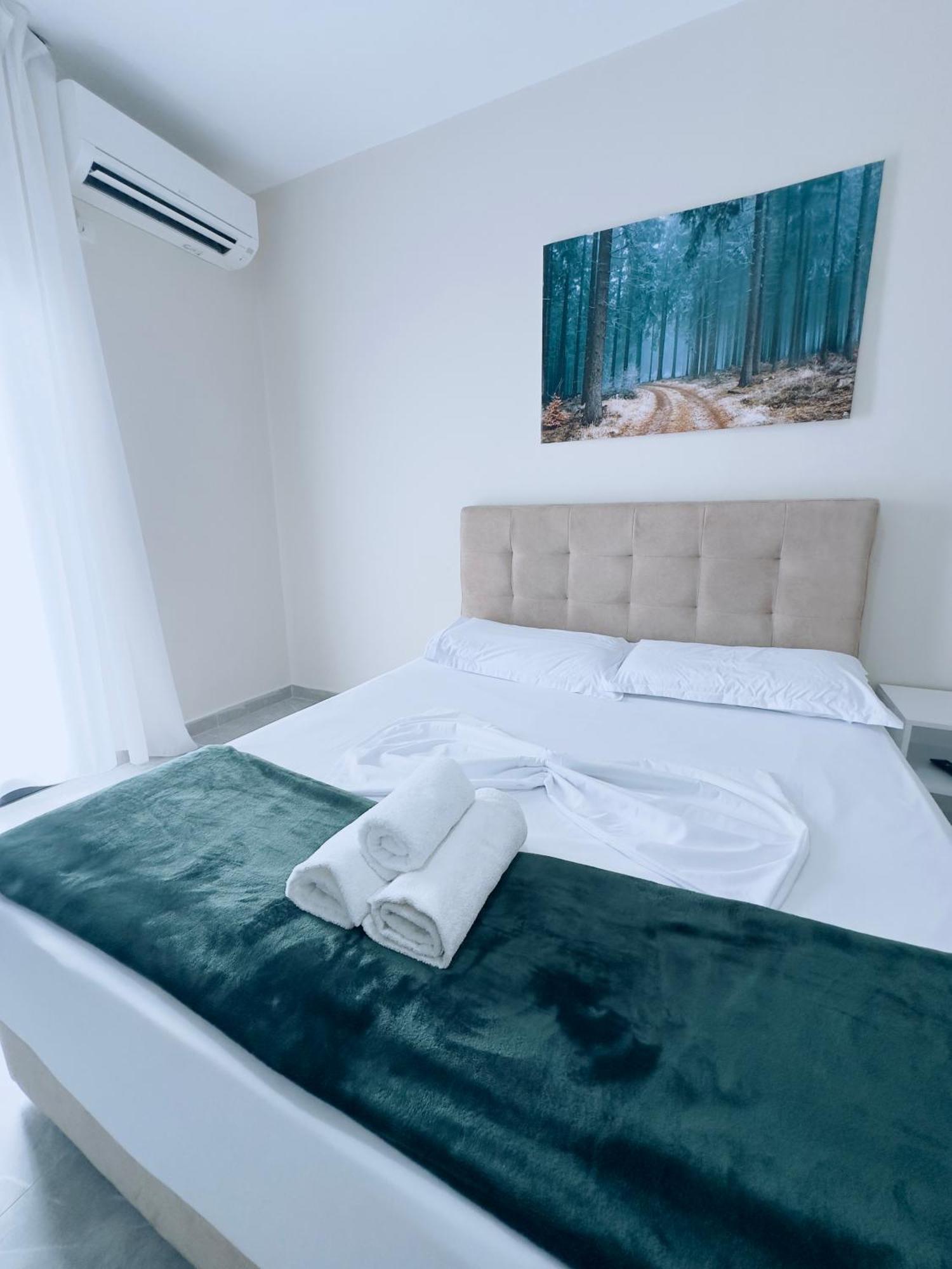 Molla Hotel Restorant Shengjin Ngoại thất bức ảnh