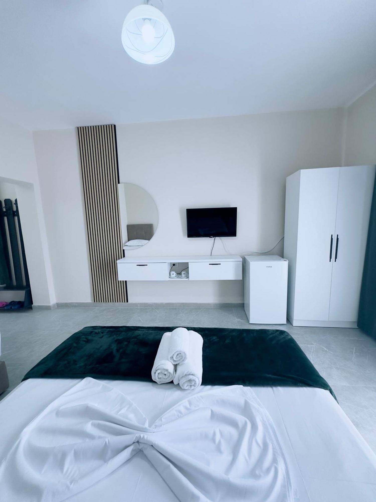 Molla Hotel Restorant Shengjin Ngoại thất bức ảnh